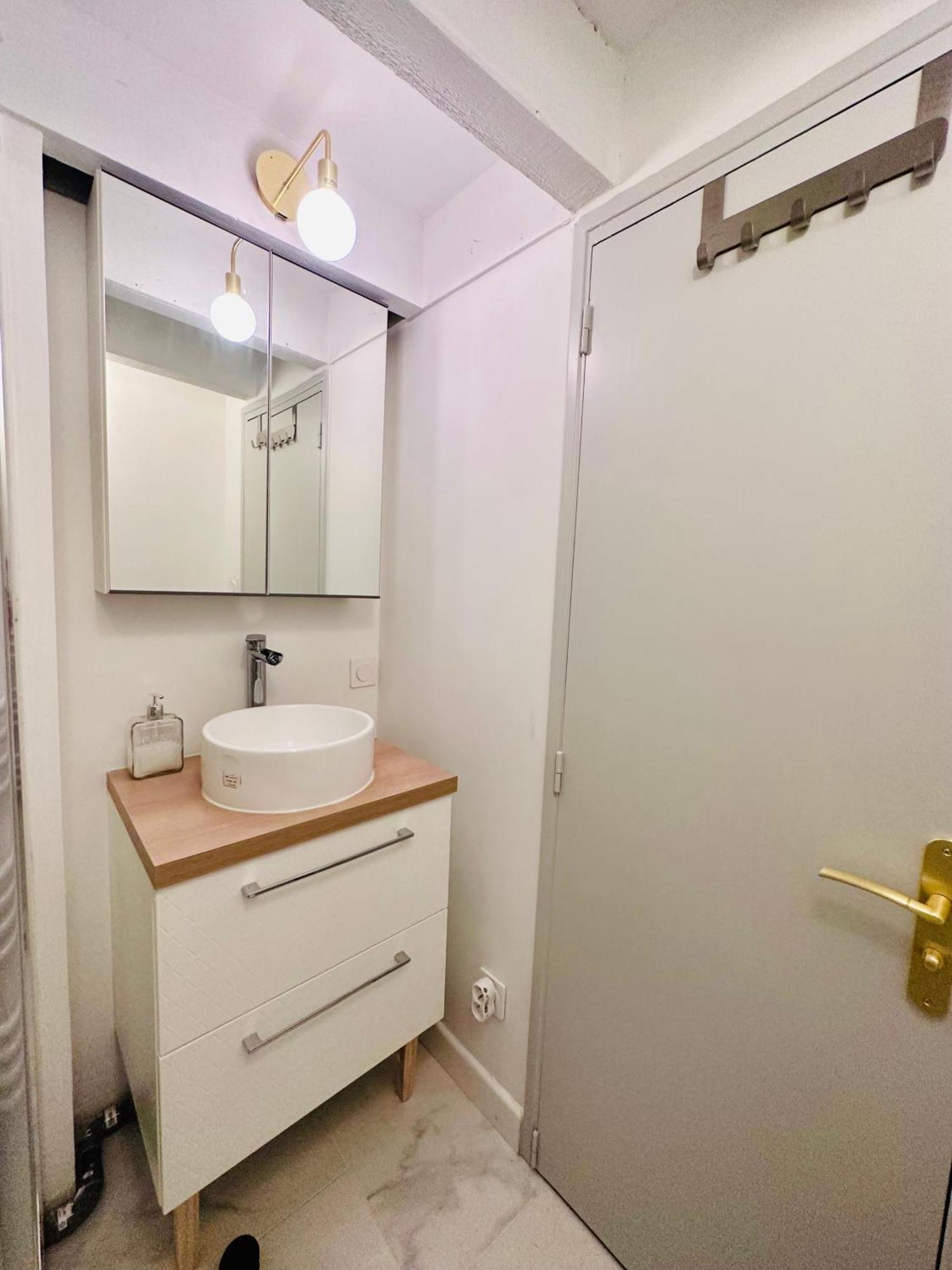 L'Etoile - Duplex Cosy De 50M2 En Centre-Ville 尼姆 外观 照片